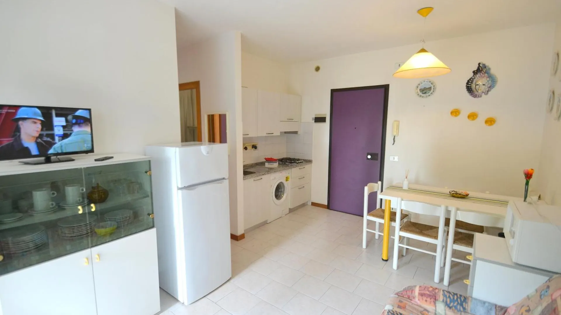 Beachfront Cozy Flat 1-Bedroom With Balcony Bibione Italy