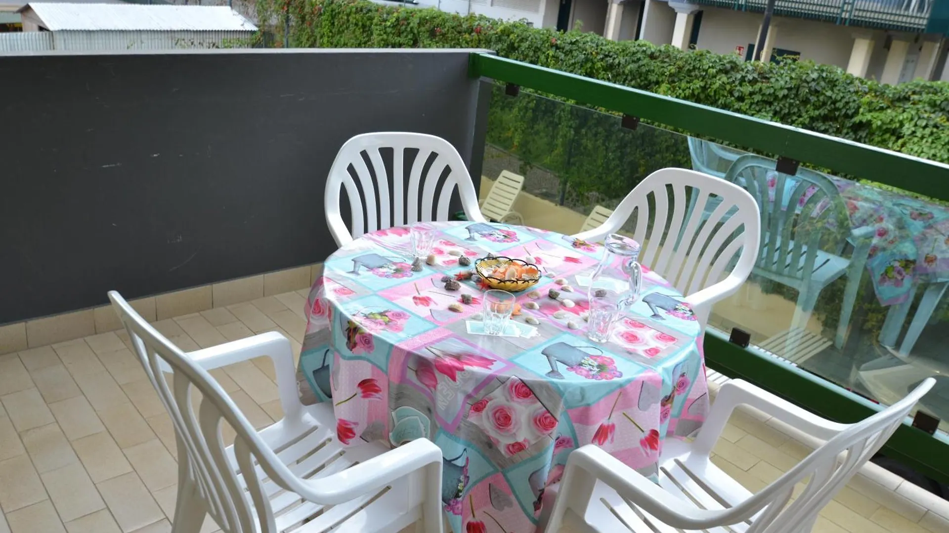 Beachfront Cozy Flat 1-Bedroom With Balcony Bibione 0*,
